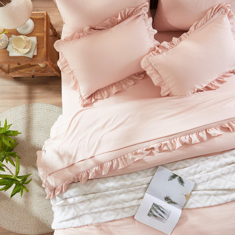 Anluoer Queen Comforter Set with flower-ruffle design boosts boho chic bedroom style
