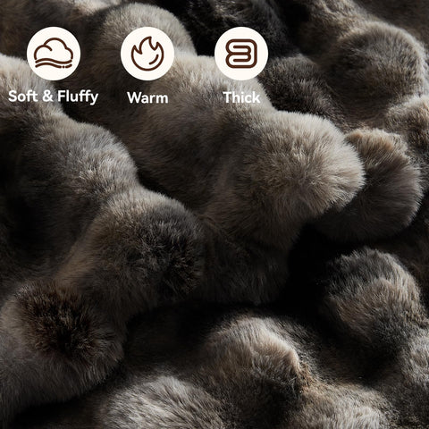 Anysay faux fur throw blanket close-up texture highlighting plush fibers.