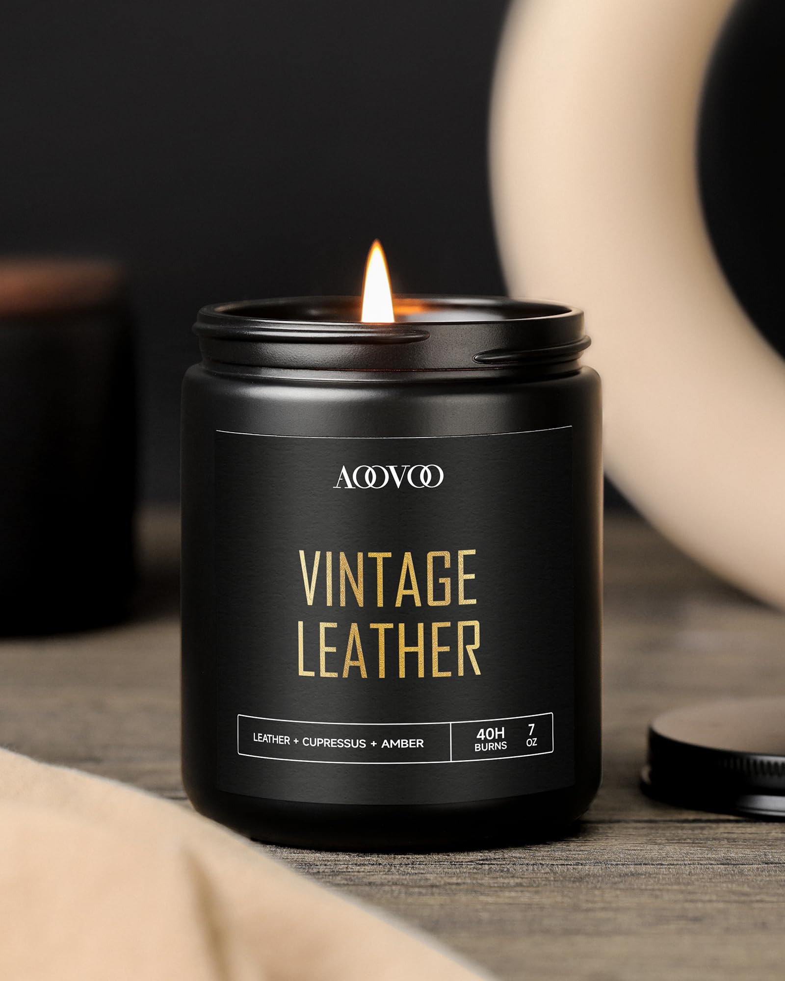 AOOVOO-28oz-soy-wax-jar demonstrates clean burn and strong scent throw.
