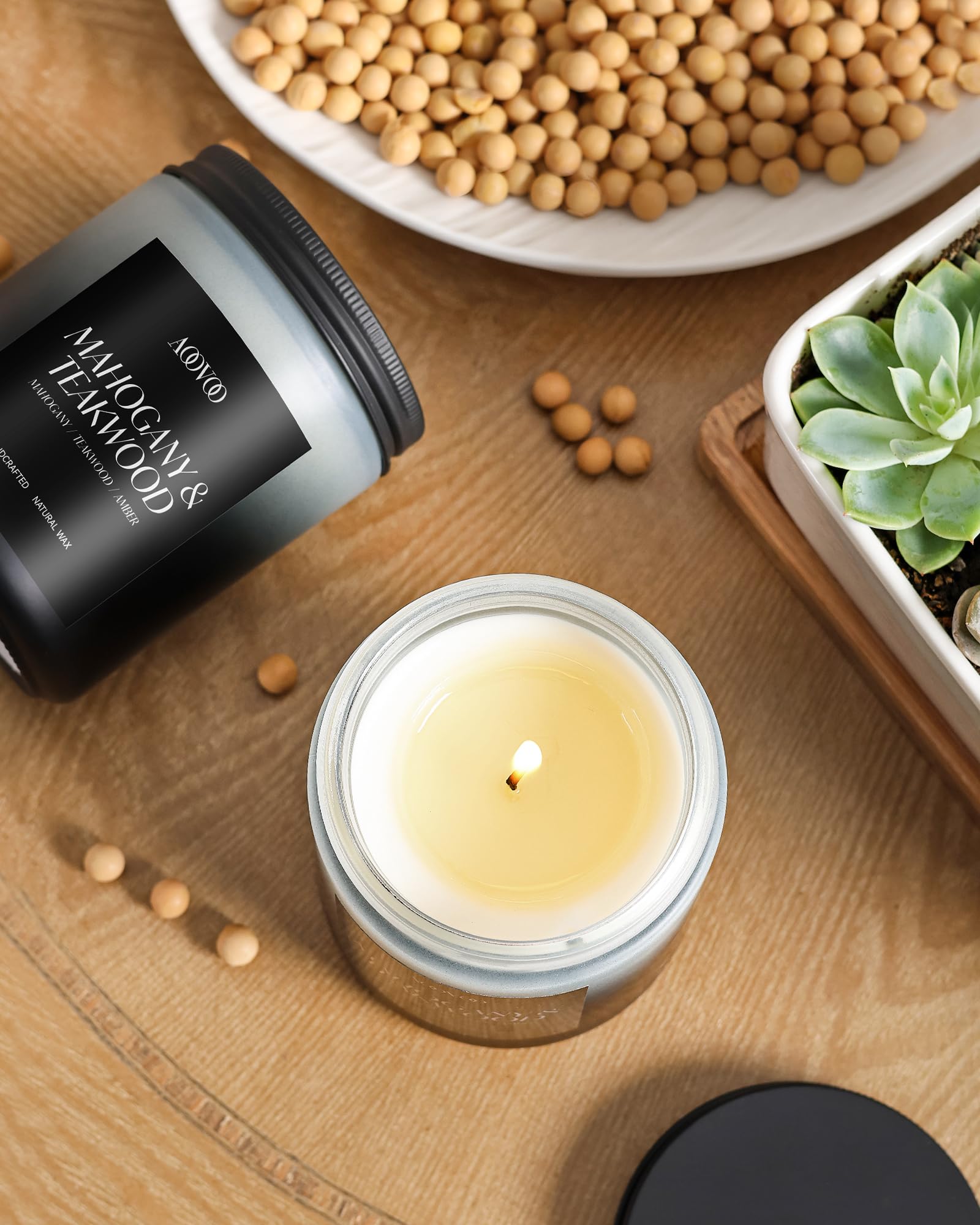 AOOVOO lavender-wood candle offers calming scent for bedrooms.
