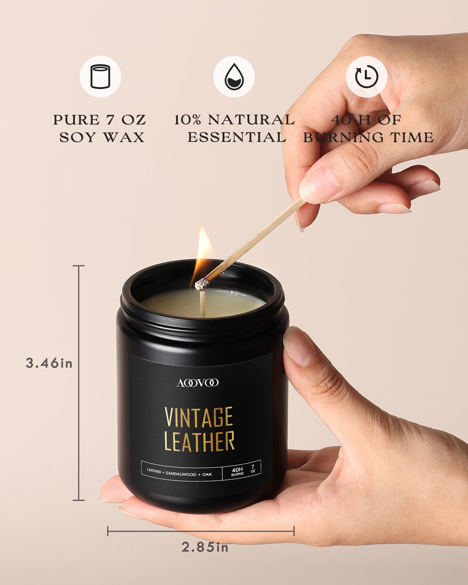 AOOVOO Mahogany Teakwood candle in a black jar with bold aroma.
