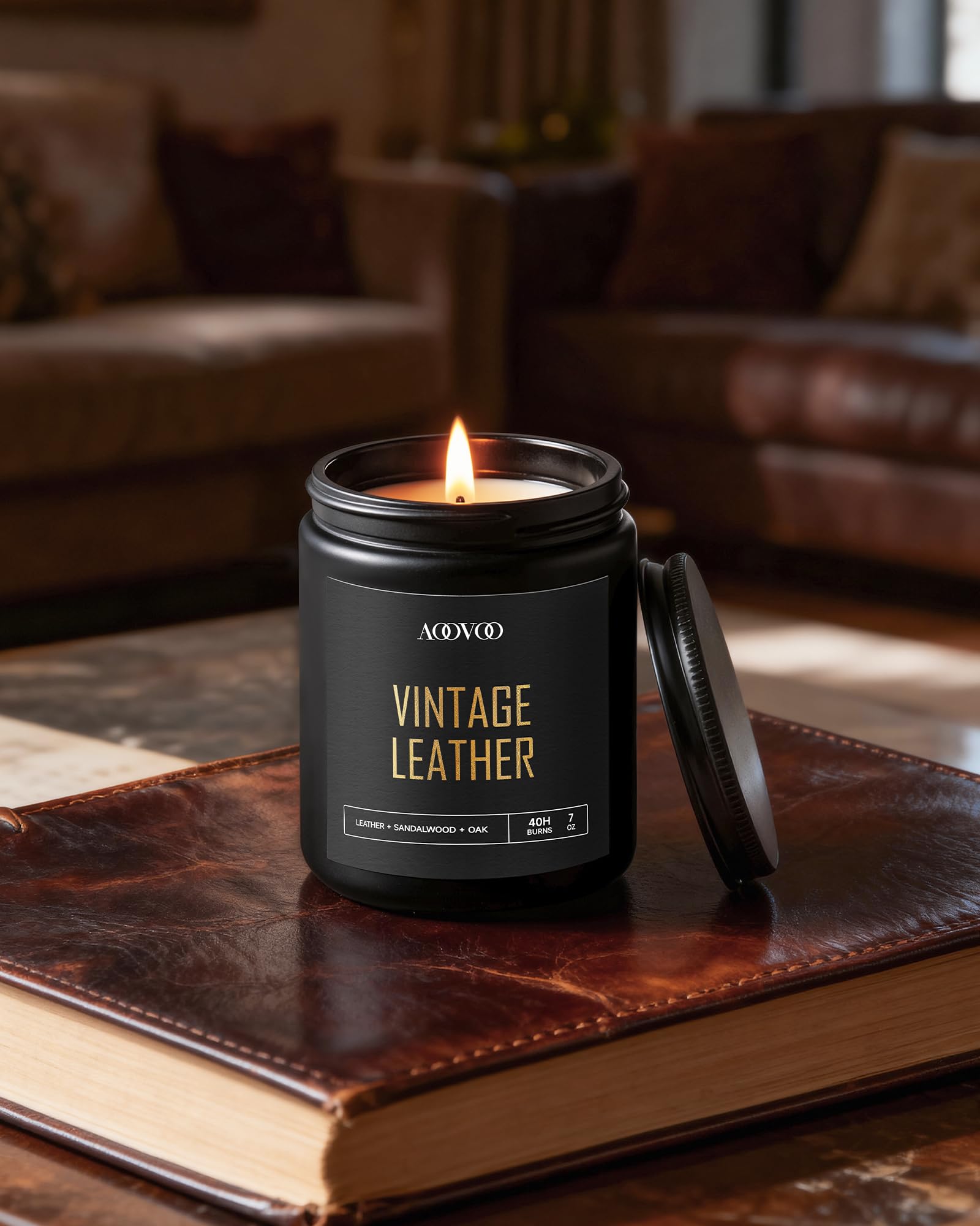 AOOVOO Vintage Oak candle in a black jar adds warm, timeless ambiance.