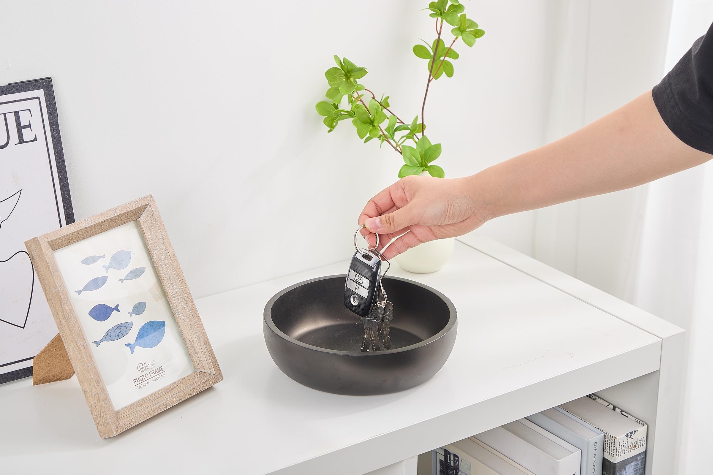 Aotea Crafts concrete bowl close-up reveals matte finish and smooth texture