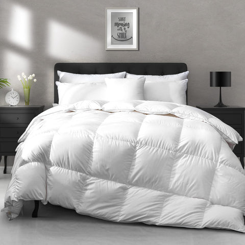 APSMILE down fiber comforter with baffle-box design for even warmth and loft.