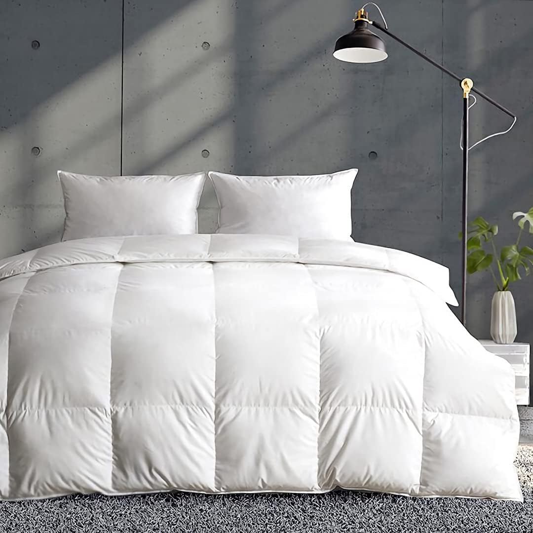 APSMILE oversized king comforter close-up highlighting 120x98 inches and light fill for warmth control