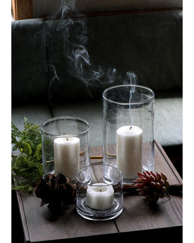 Clear glass decor elevates kitchen island centerpieces with subtle elegance using ARIAMOTION.