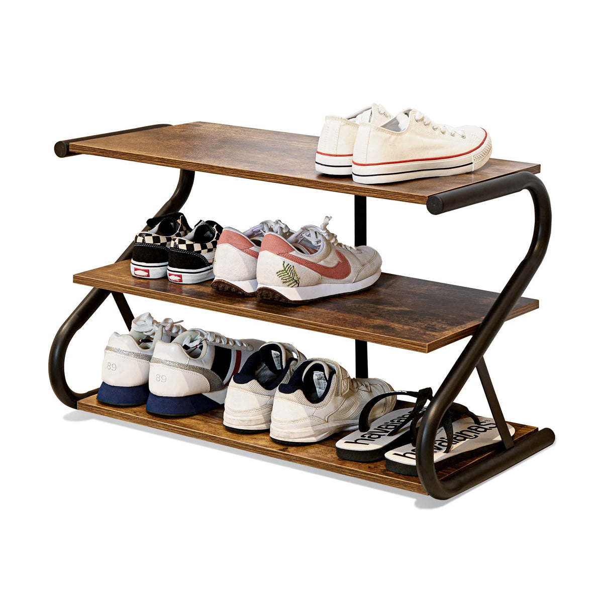 Aroktake 3-Tier Shoe Rack front view, neatly storing everyday shoes for a tidy entryway.