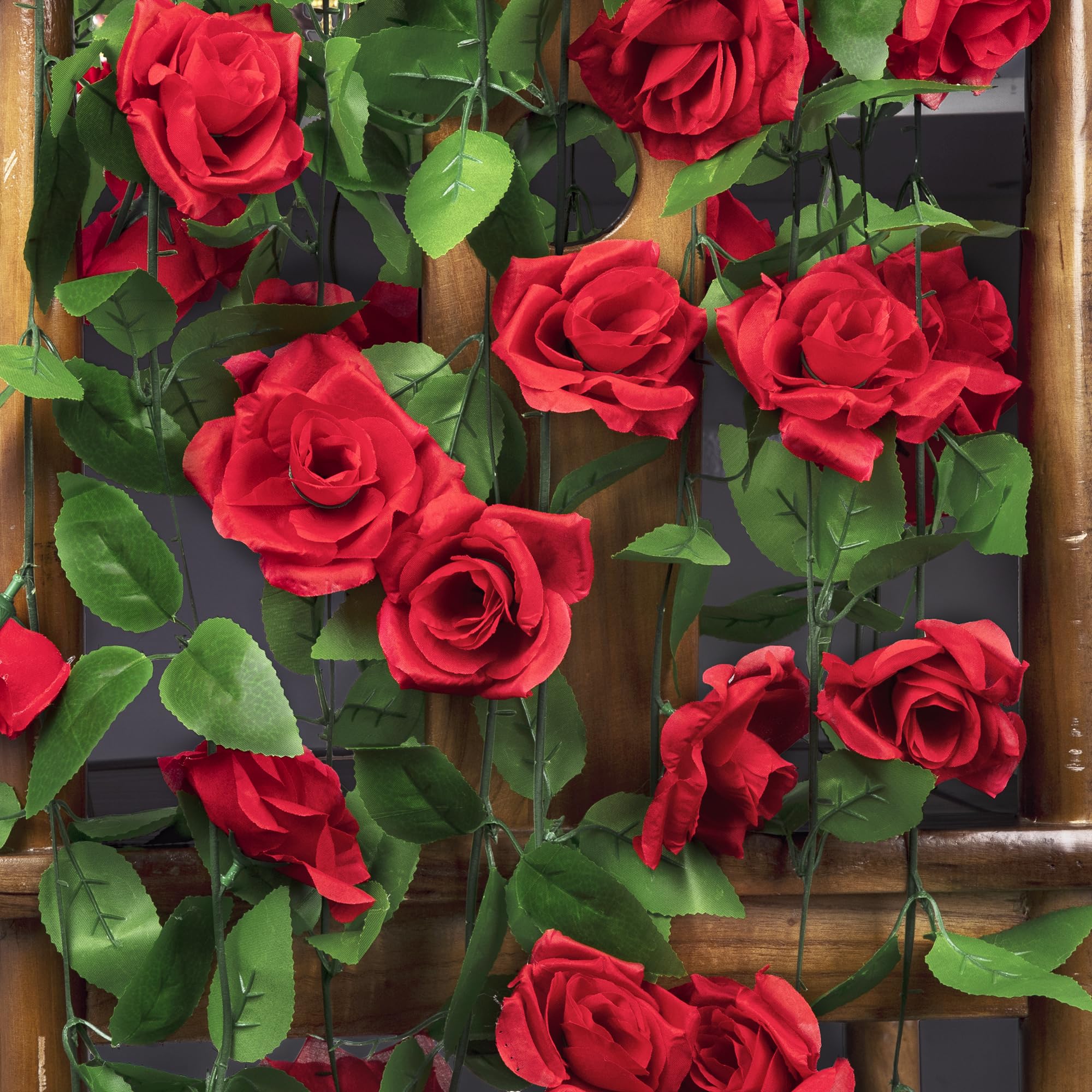 Arrowom Derby Roses durable fabric and green plastic for events