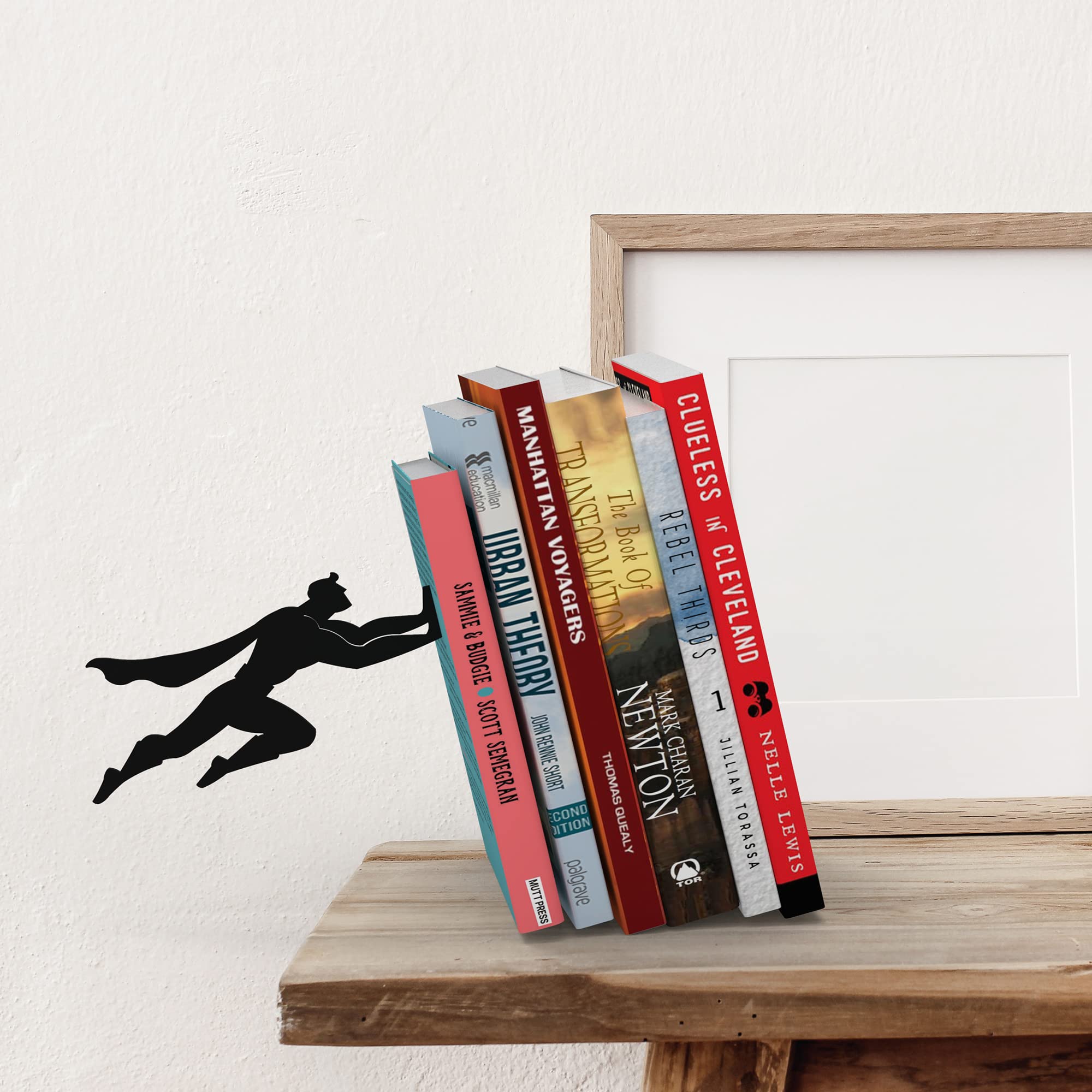 Artori Design Superman bookends on display; a dynamic hero accent for shelves.