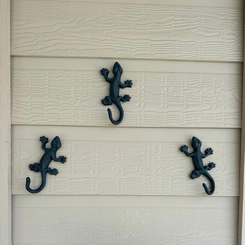 Auafanzy gecko wall hook four-pack offers versatile organization.