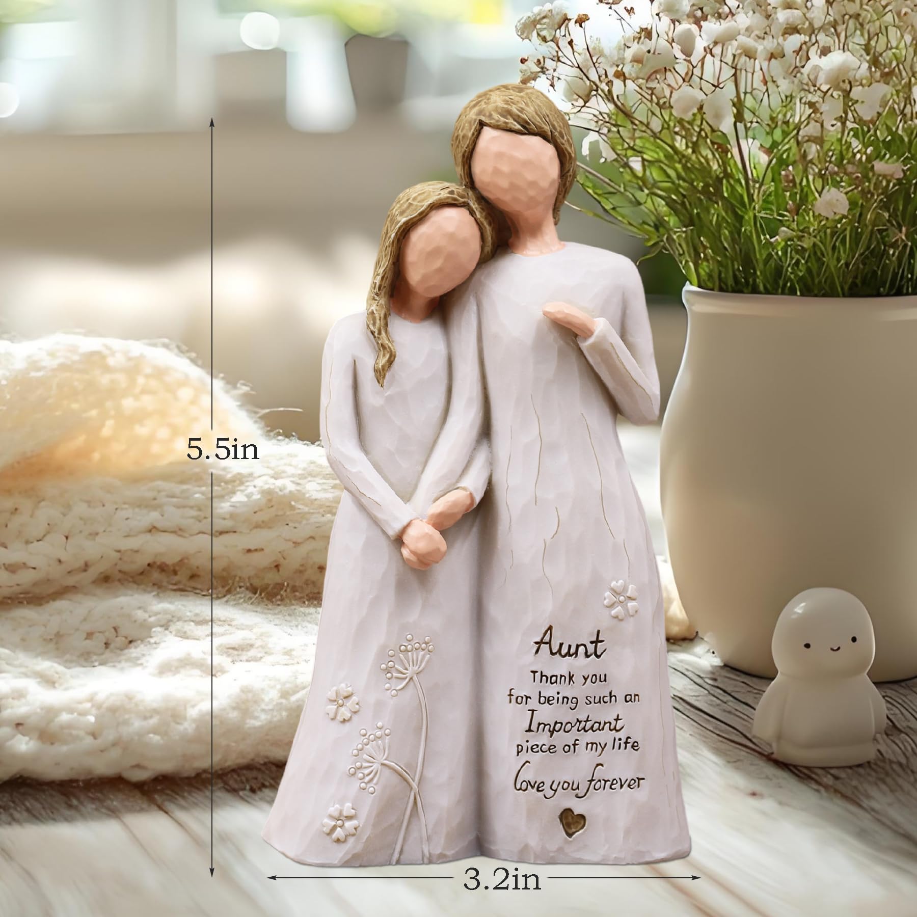 AUMELO Engraved Aunt Gift Figurine, gift-ready presentation for birthdays and holidays.