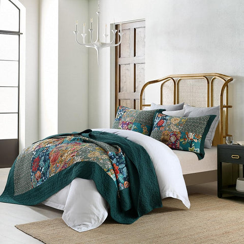 Autumn Dream handmade detailing adds visual depth