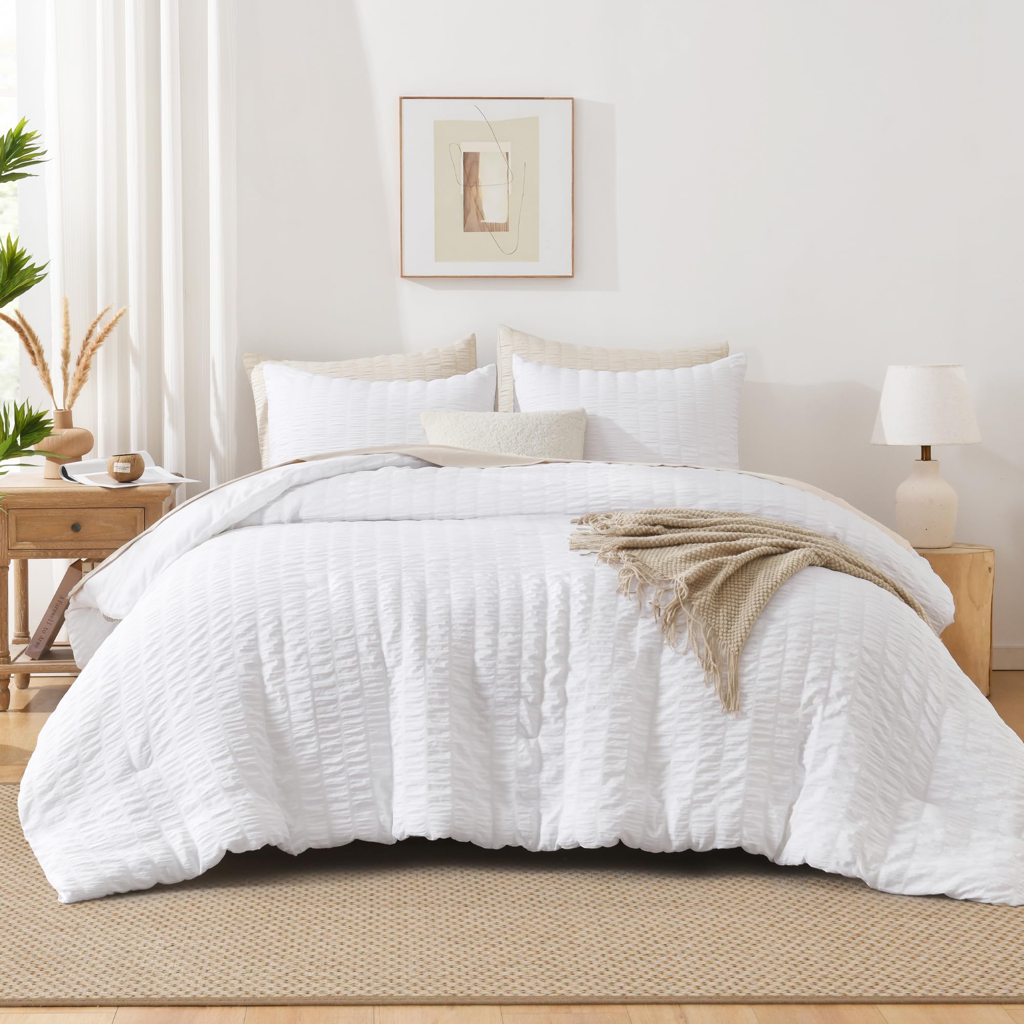 Close-up of Seersucker texture on an Avelom King Comforter showing soft weave.