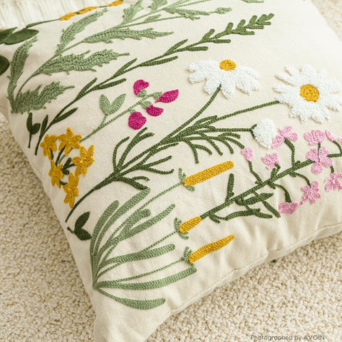 AVOIN colorlife soft polyester pillow cover suitable for everyday use