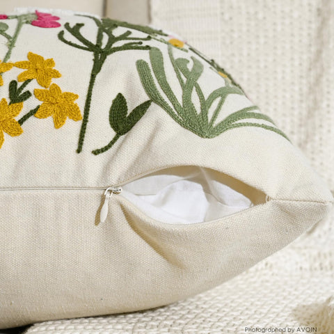 AVOIN colorlife spring summer daisy cushion cover complements beige and cream palettes