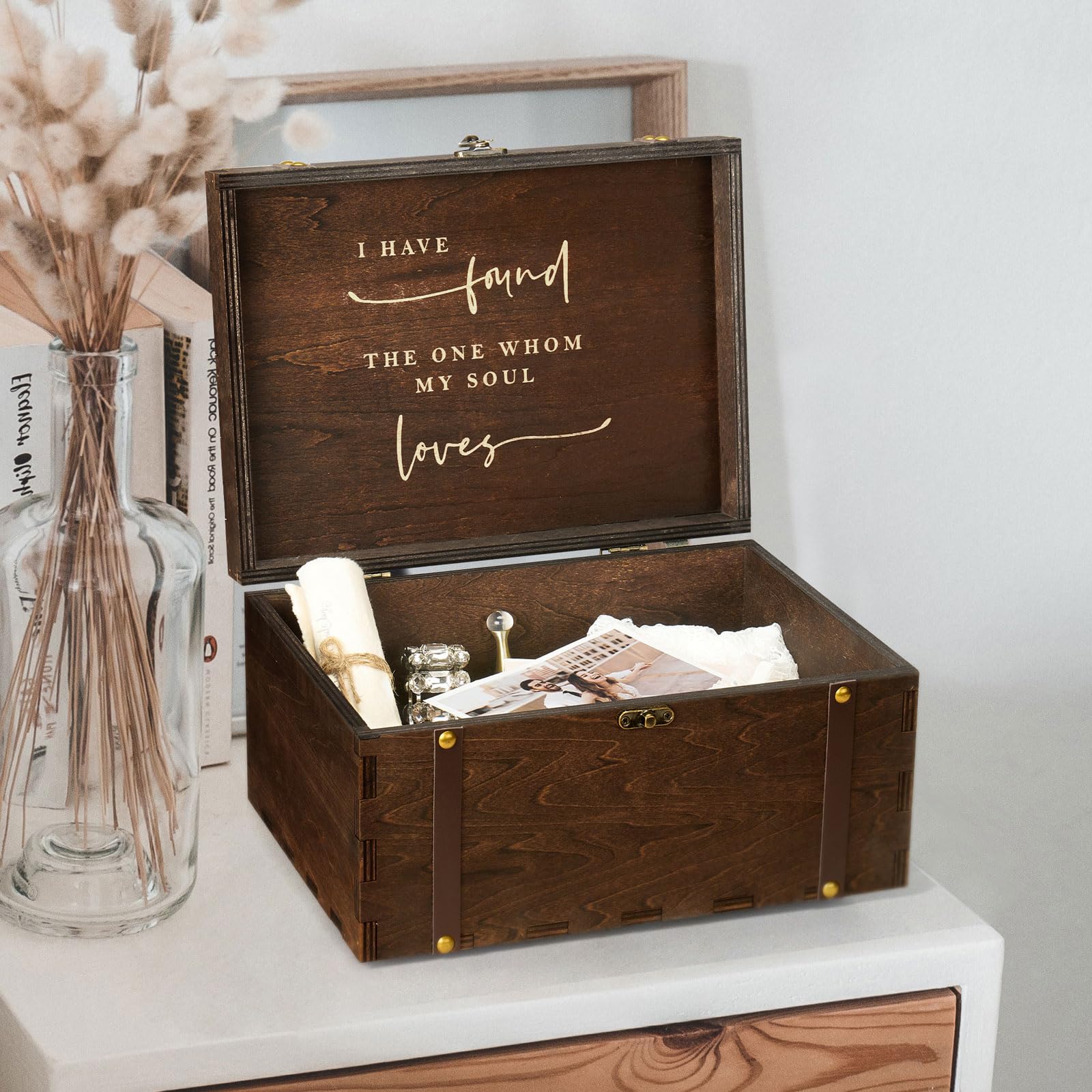 AW BRIDAL large size provides extra space for meaningful mementos and letters.