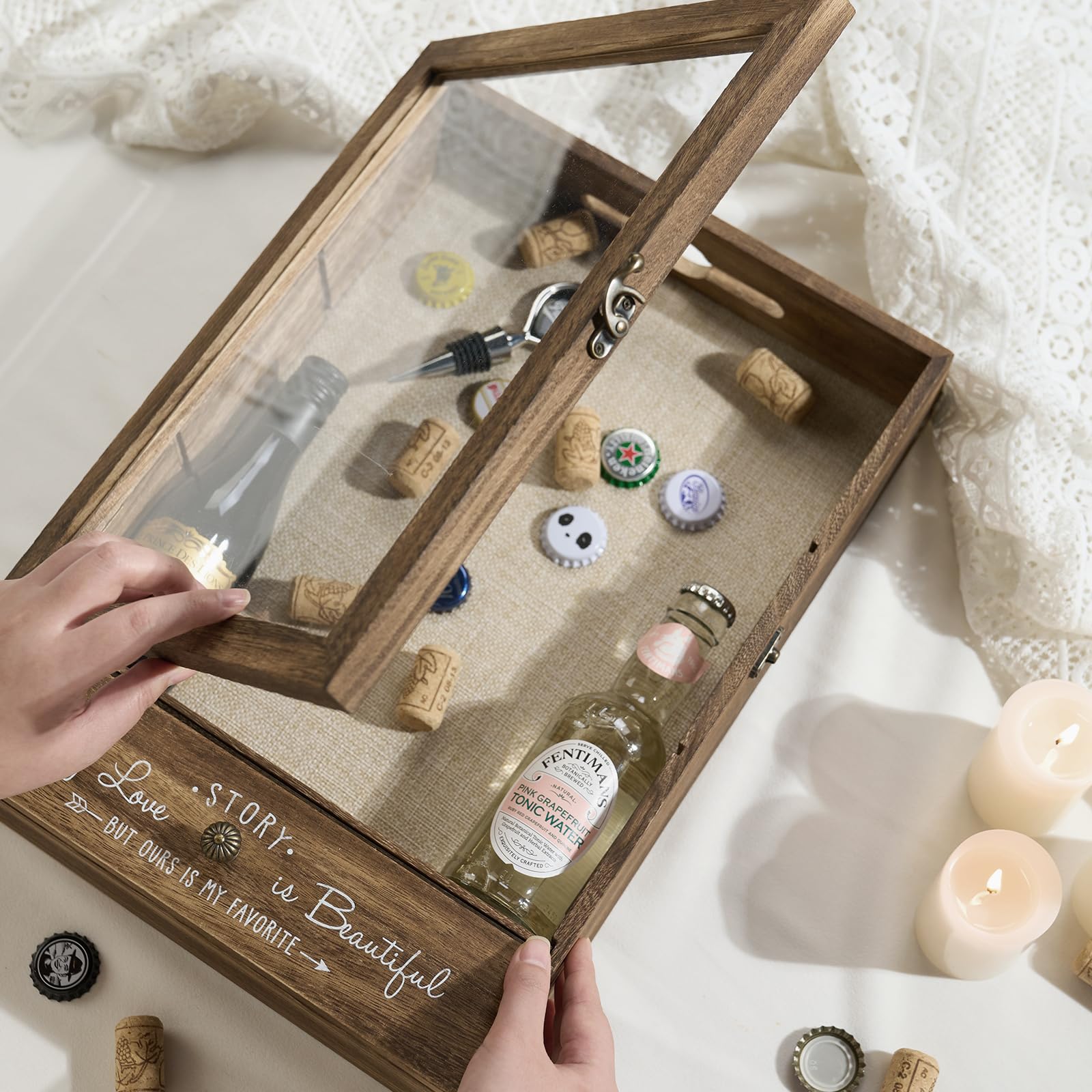 AW BRIDAL high-gloss acrylic panel protects photos and keepsakes