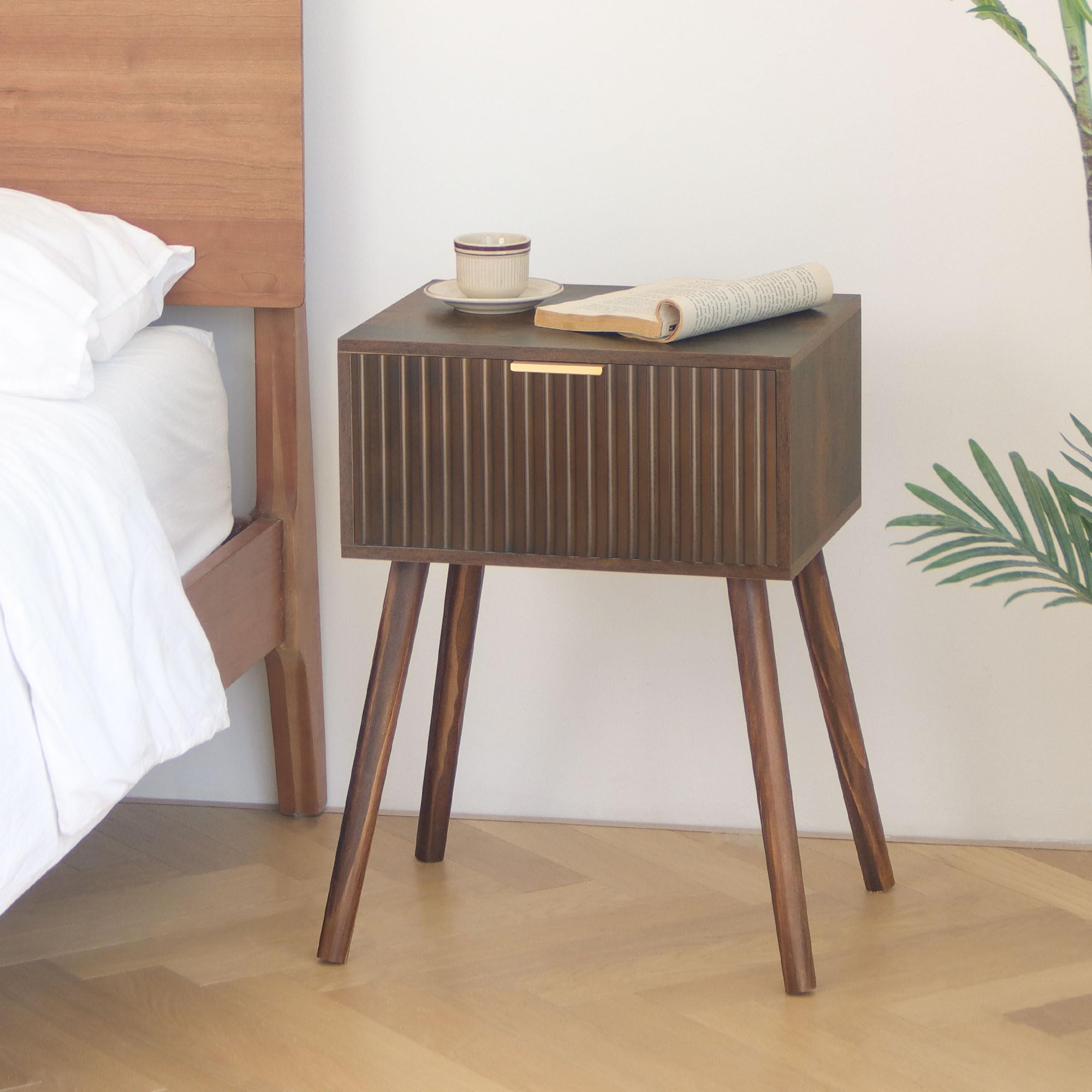 AWASEN easy-assembly fluted nightstand saves setup time