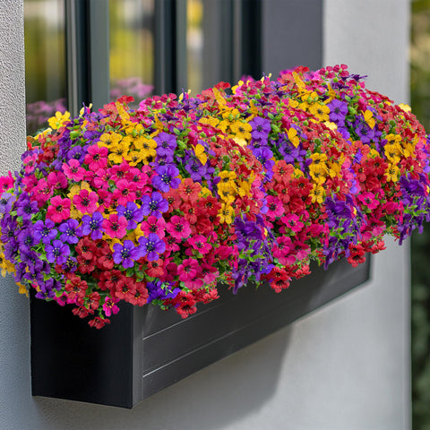 AXYLEX greenery decor for outdoor dining areas enhances ambiance