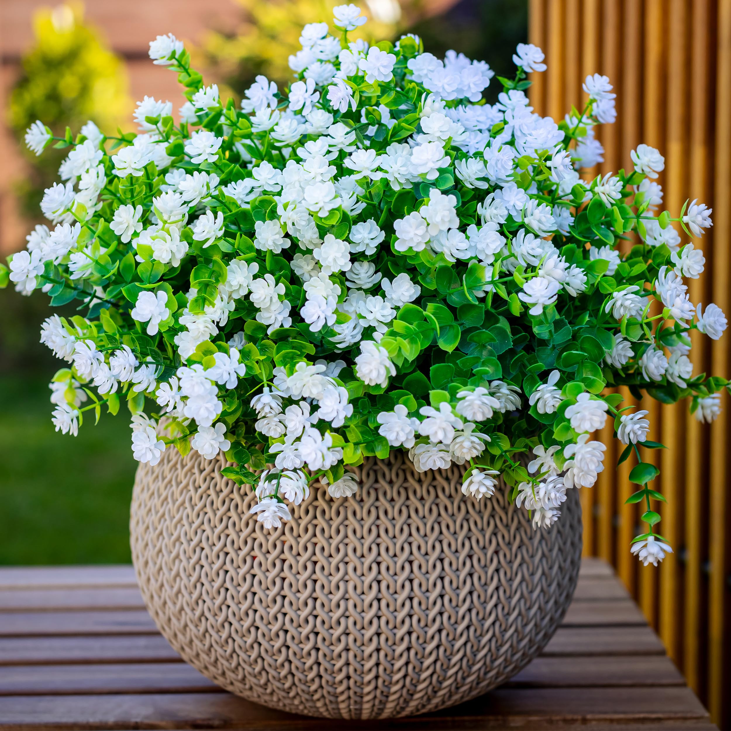 AXYLEX 14-inch tall bundles deliver natural-looking privacy and fullness.