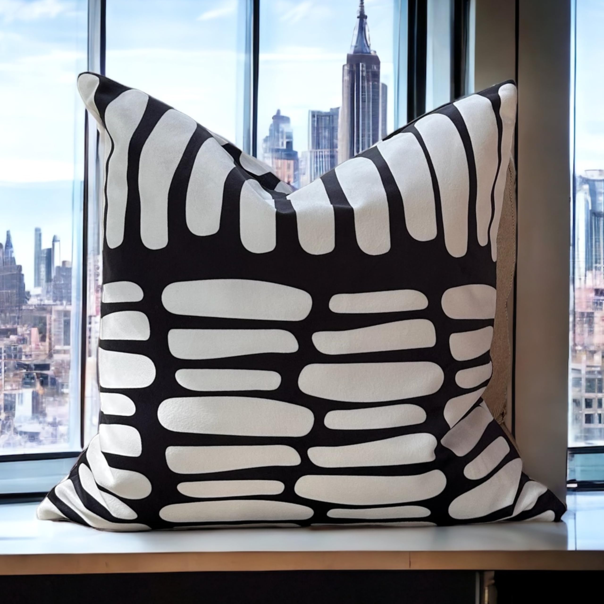 AYAY invisible-zip construction detail shows clean seams and durable fit.