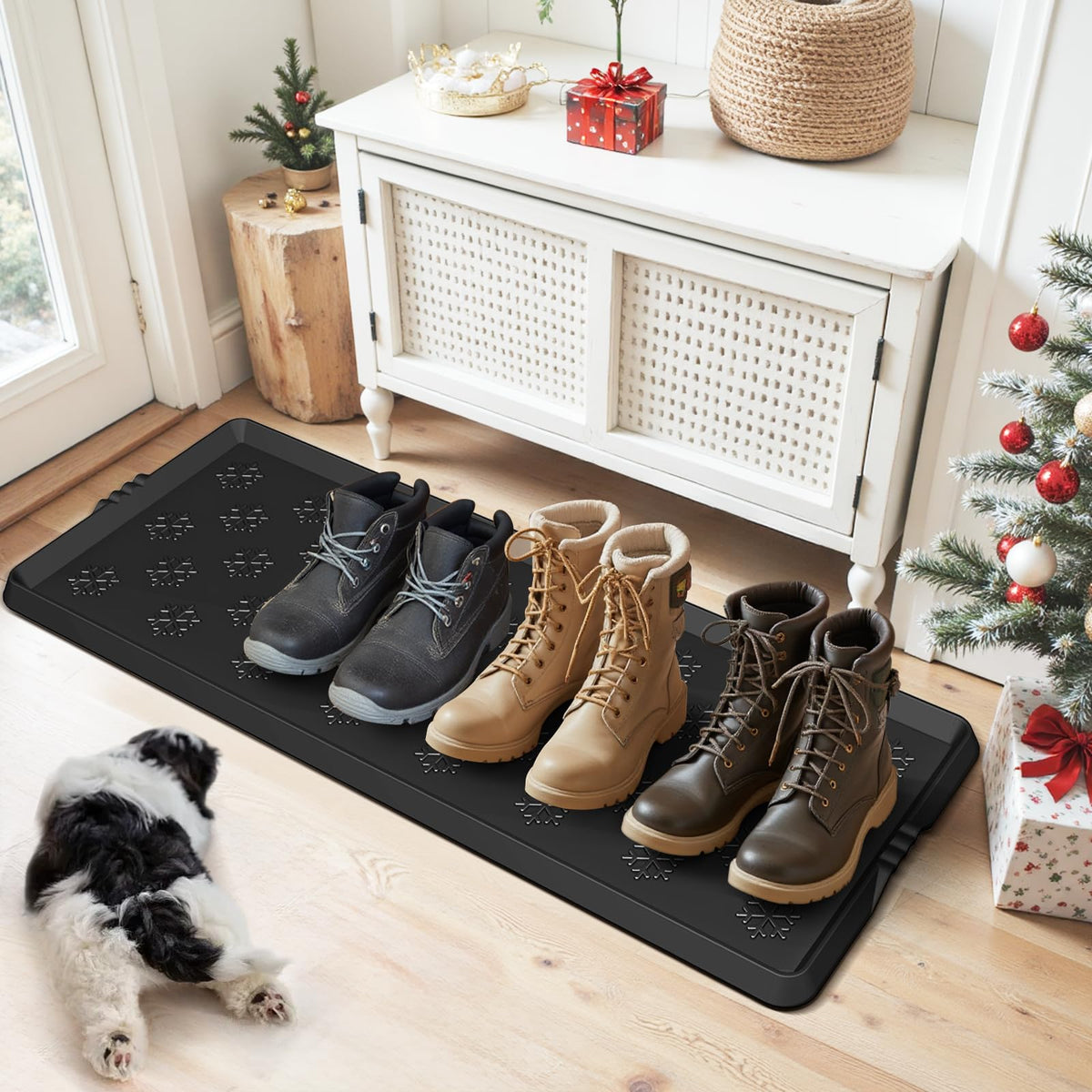 Azadx boot tray close-up in natural rubber showcasing durability and slip resistance.