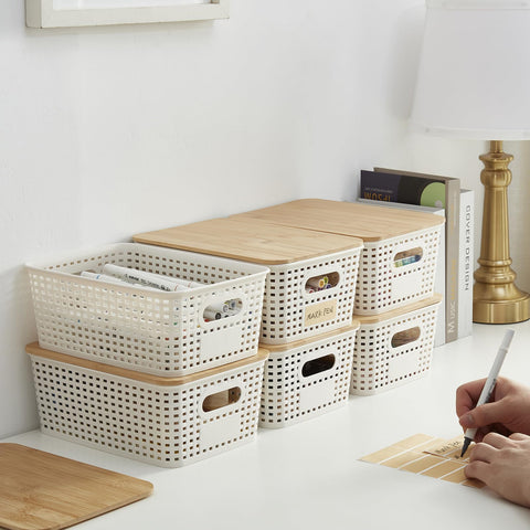 Bagnizer bamboo lid close-up highlights natural, durable design.