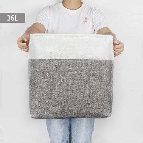 Bagnizer leather-style handles offer easy grip during transport.