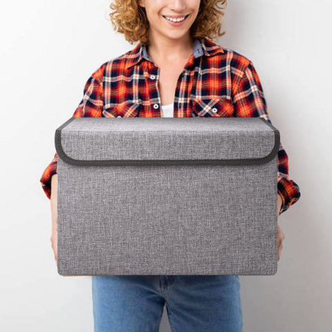 Bagnizer lid closed to protect clothes from dust and debris.