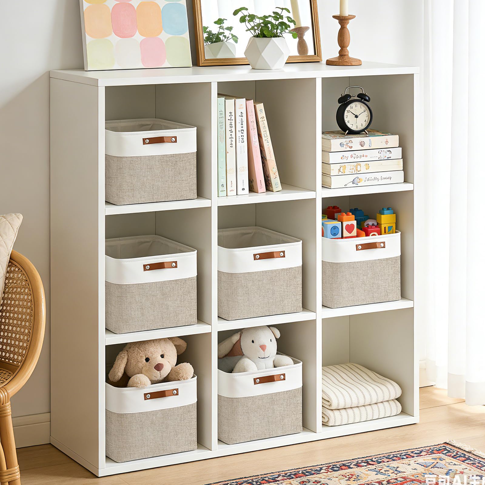 Bagnizer sturdy top frame maintains bin shape and easy handling.