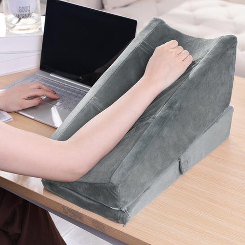 BALAPET ergonomic wedge pillow close-up highlights elbow-support and natural resting alignment.