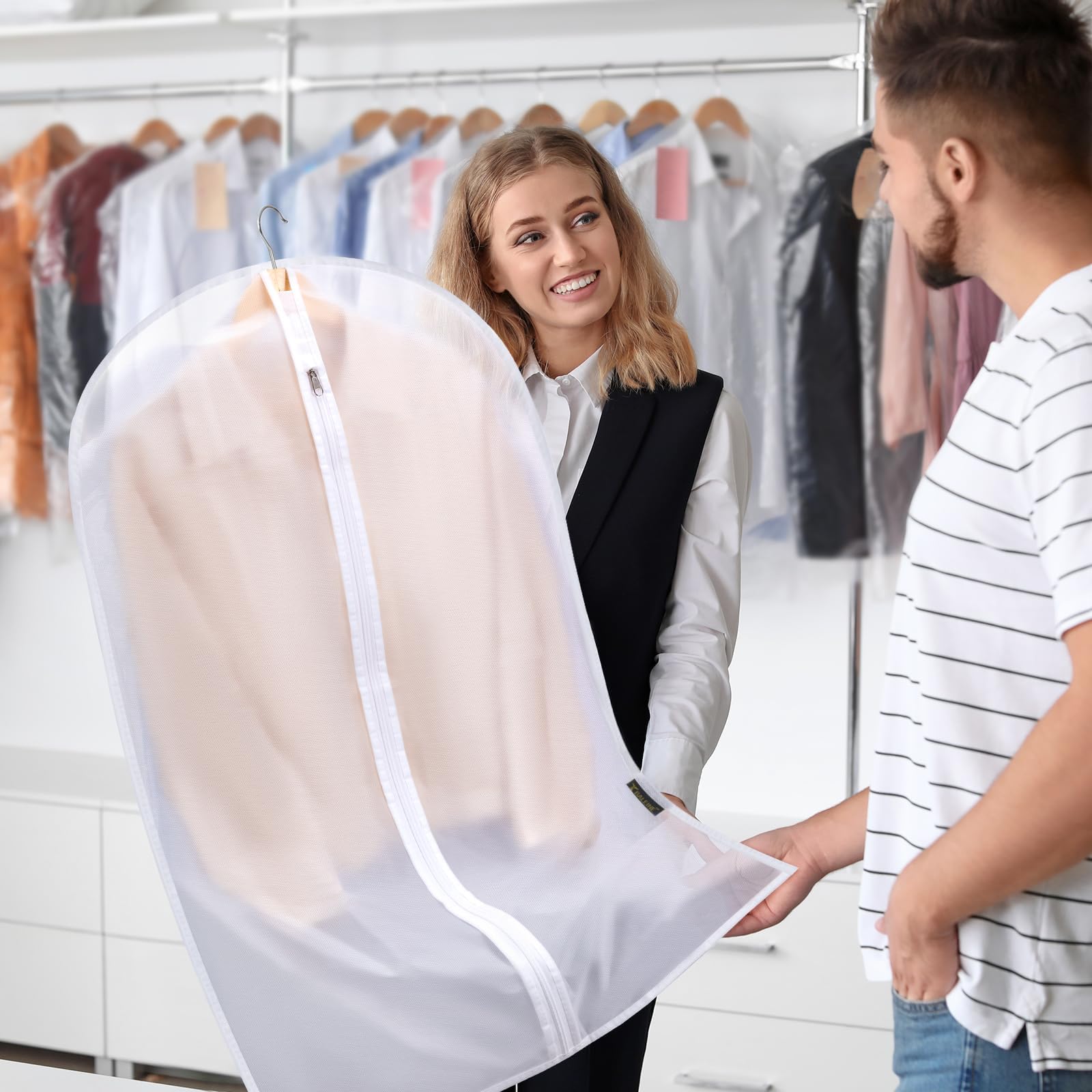 BALEINE white 12-pack keeps your closet organized and items protected.