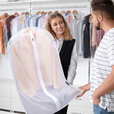 BALEINE white 12-pack keeps your closet organized and items protected.