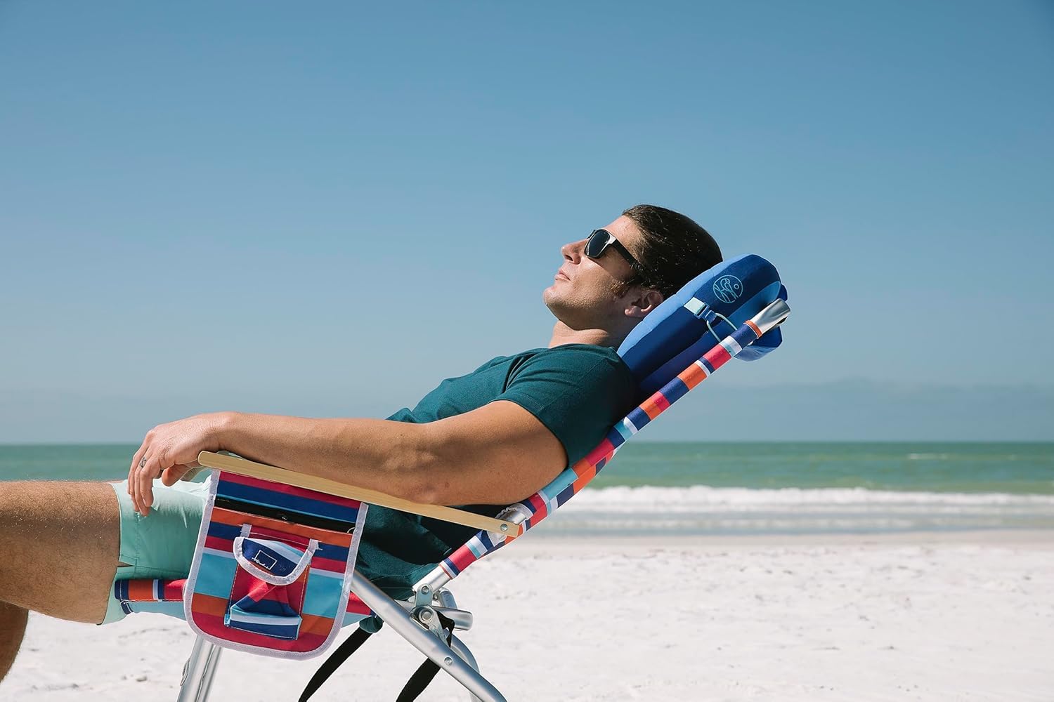 Ballast Beach Pillow use on pool, camping, and festivals for comfort.