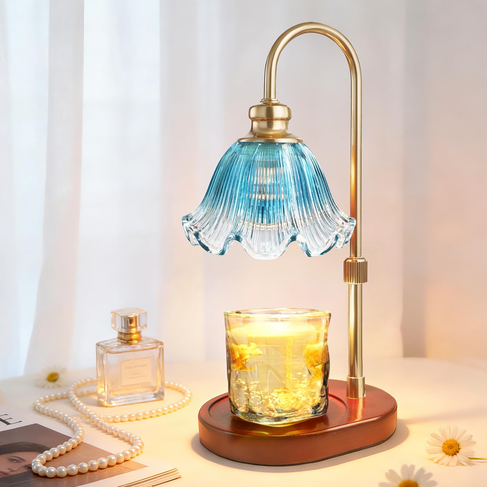 Banbanda candle warmer lamp makes a stylish, practical gift.