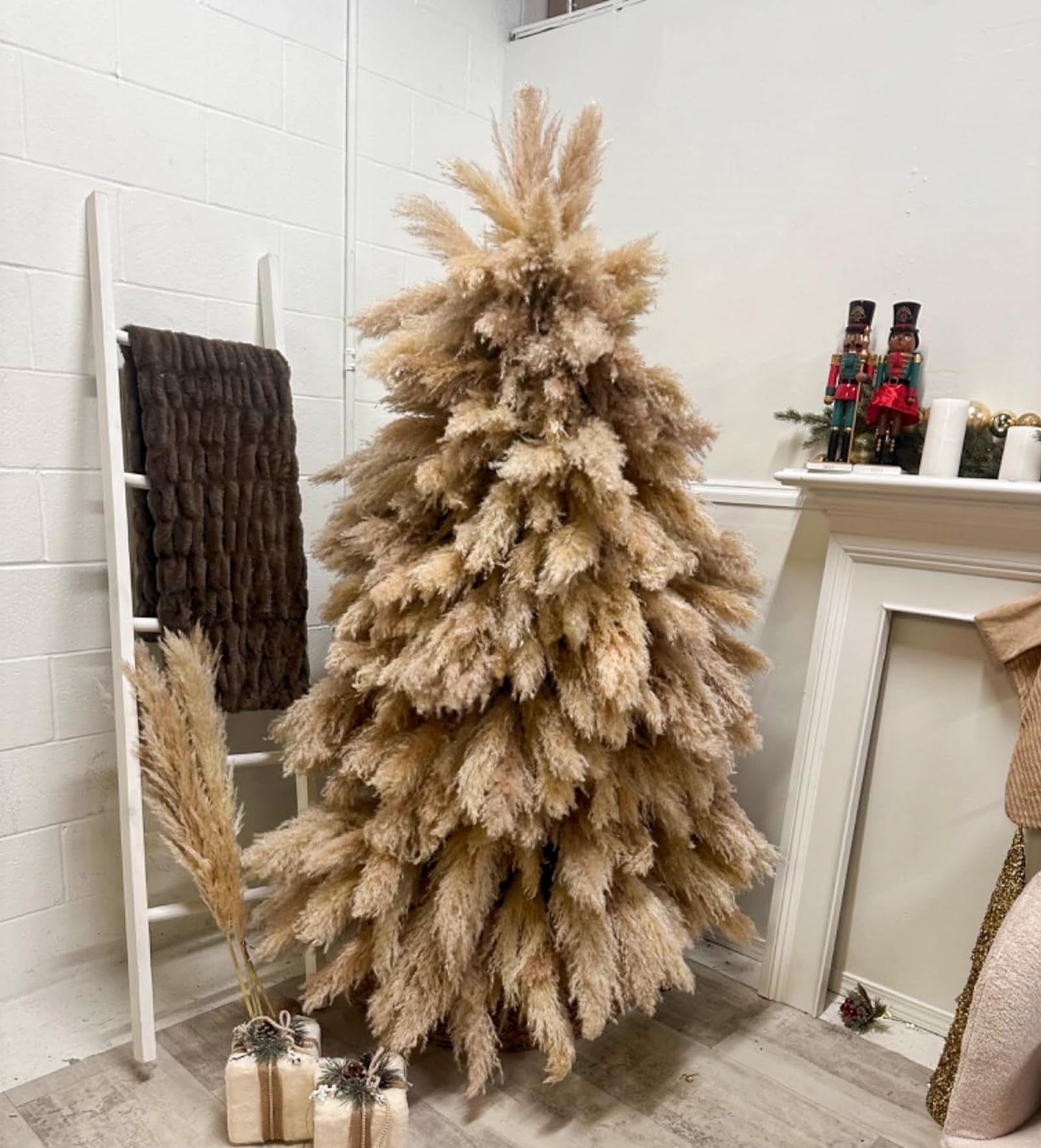 Bannifll pampas grass for tabletop or mantle display.