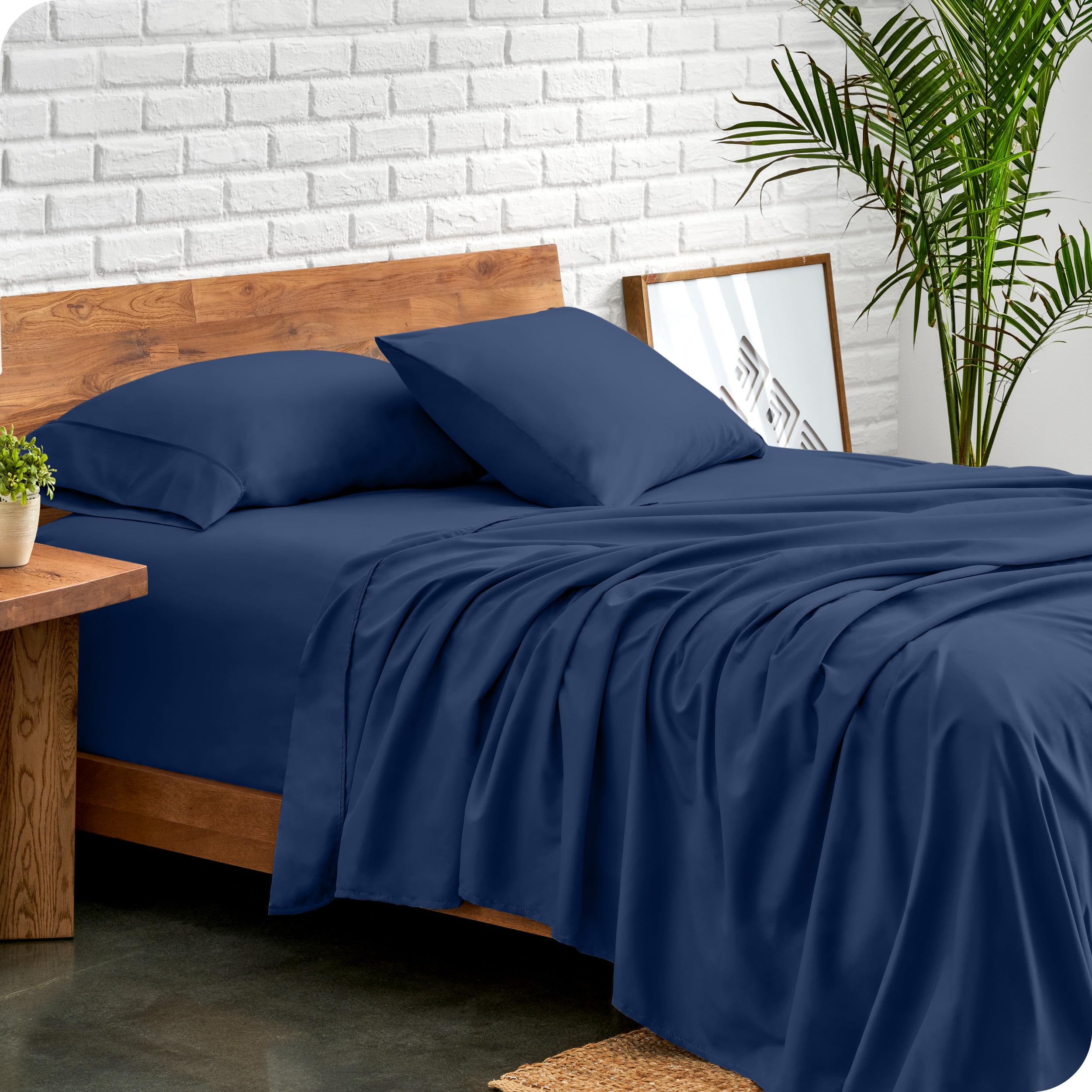 Bare Home queen fitted sheet 60x80-15 pocket provides a snug, secure fit with deep elastic.