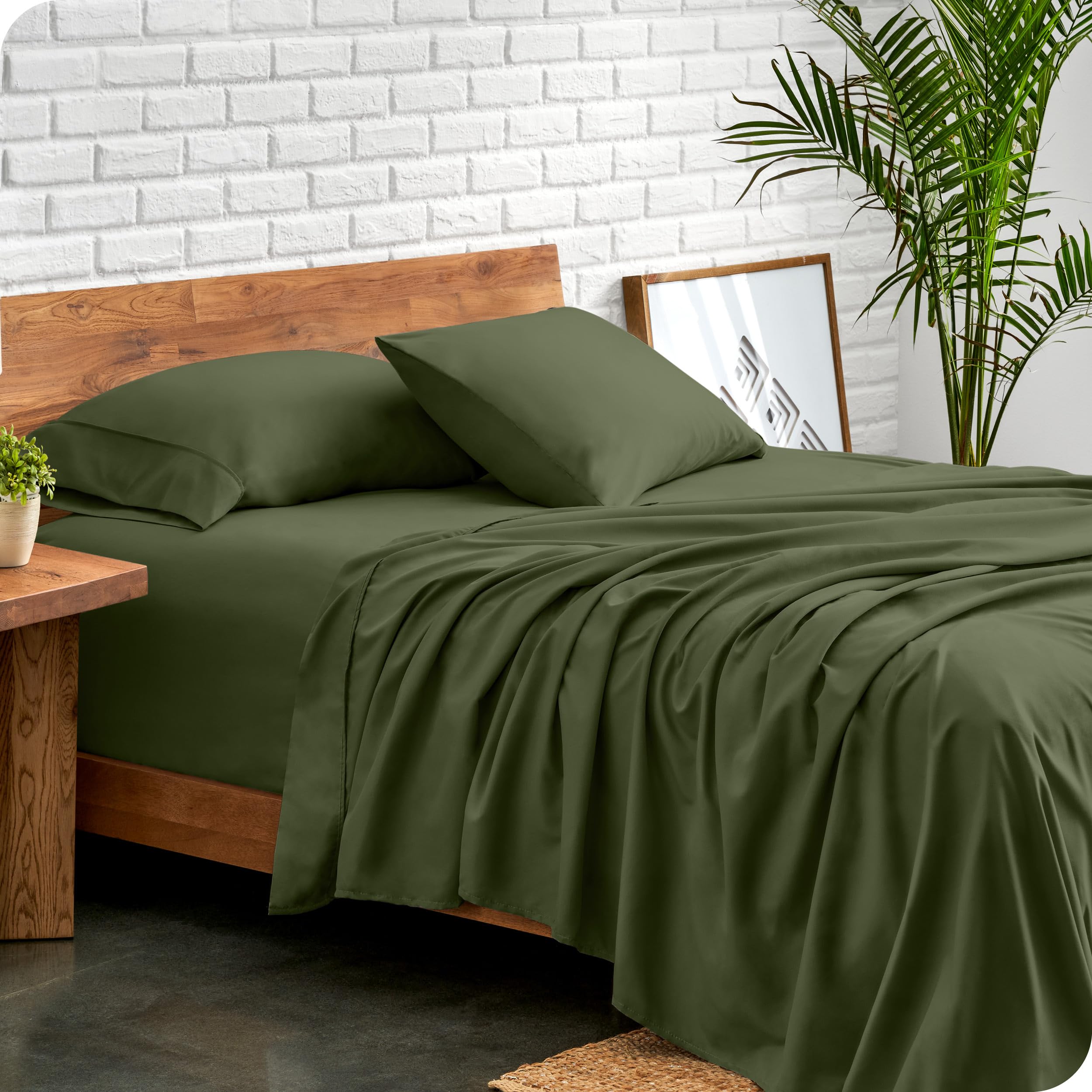 Bare Home queen fitted sheet with 60x80 pocket and 15-inch depth fits securely.
