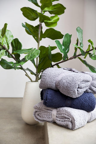 Barefoot Dreams CozyChic Throw soft texture for all-season comfort.