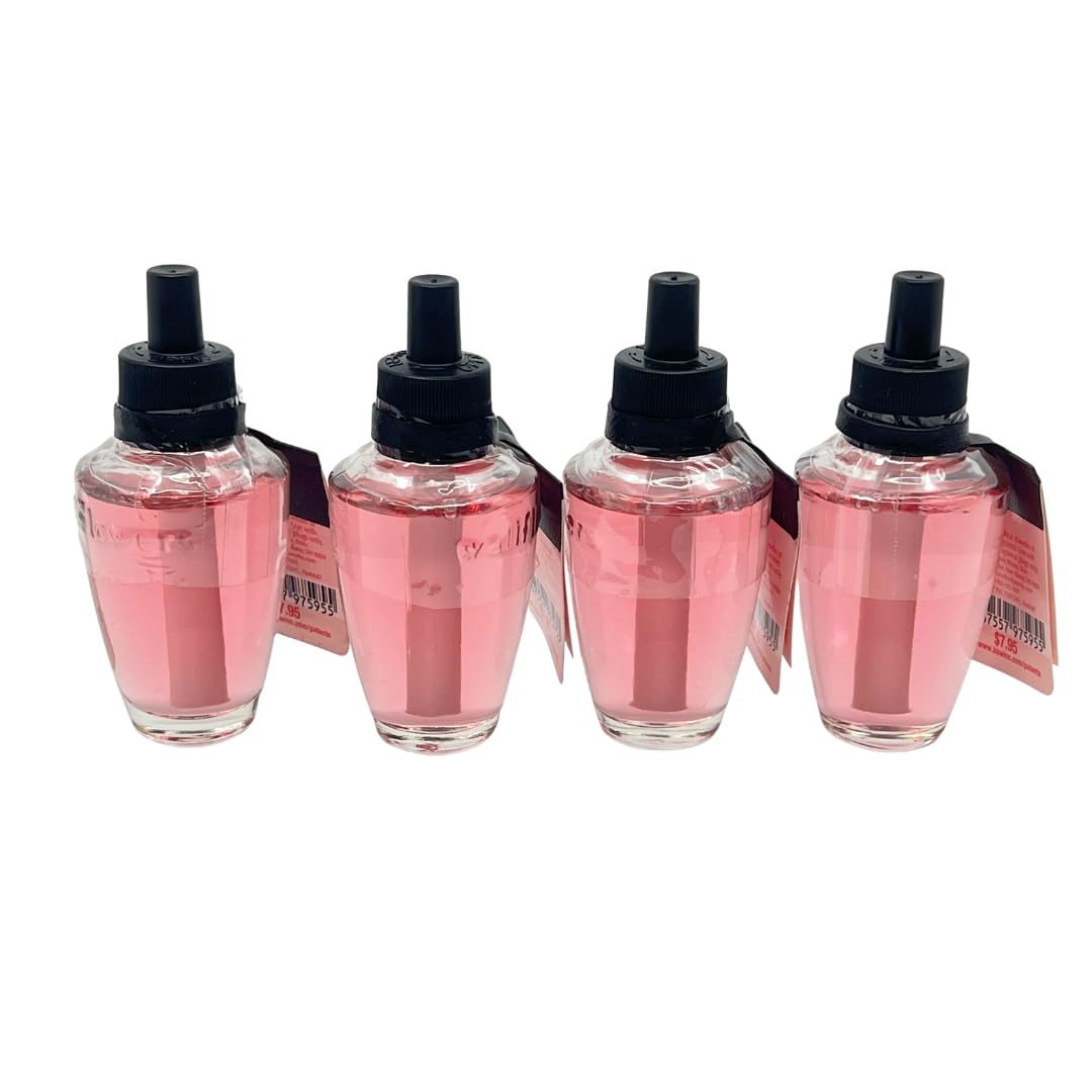 Bath & Body Works Sweet Pea notes: pink petals, raspberry, pear for vibrant aroma.