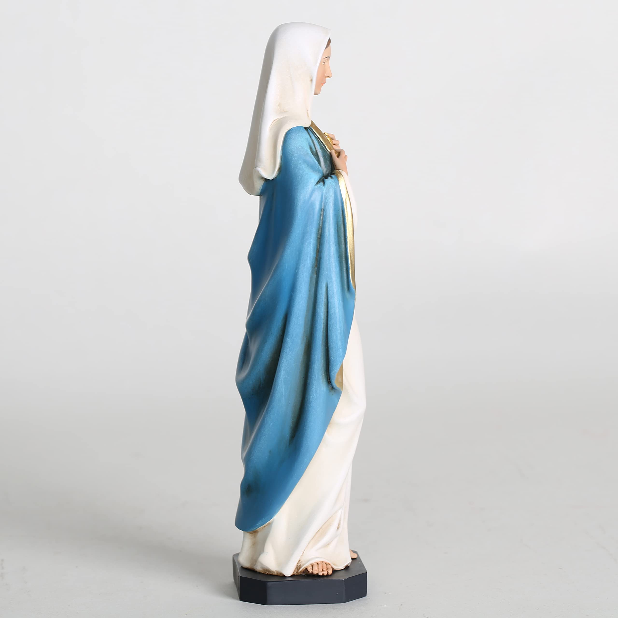 BC Buildclassic devout home decor statue for prayer corners and shelves.