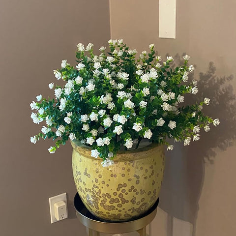 BCBLF easy-to-arrange artificial flowers ideal for quick garden updates