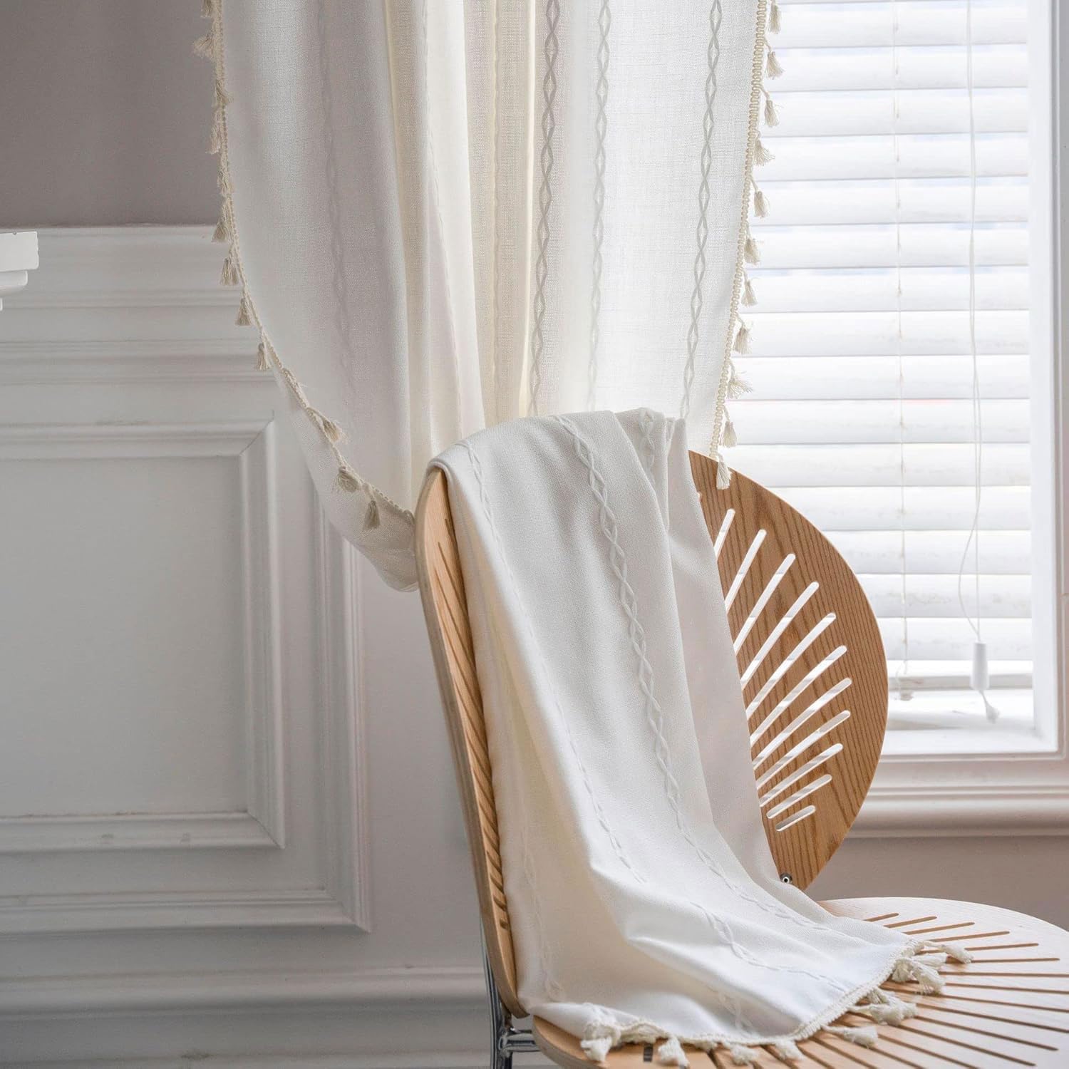 BCLBUSTE machine washable for easy care and quick refresh.