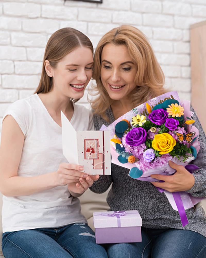 Beaulasting Roses gift box close-up highlighting luxury packaging for gifting.