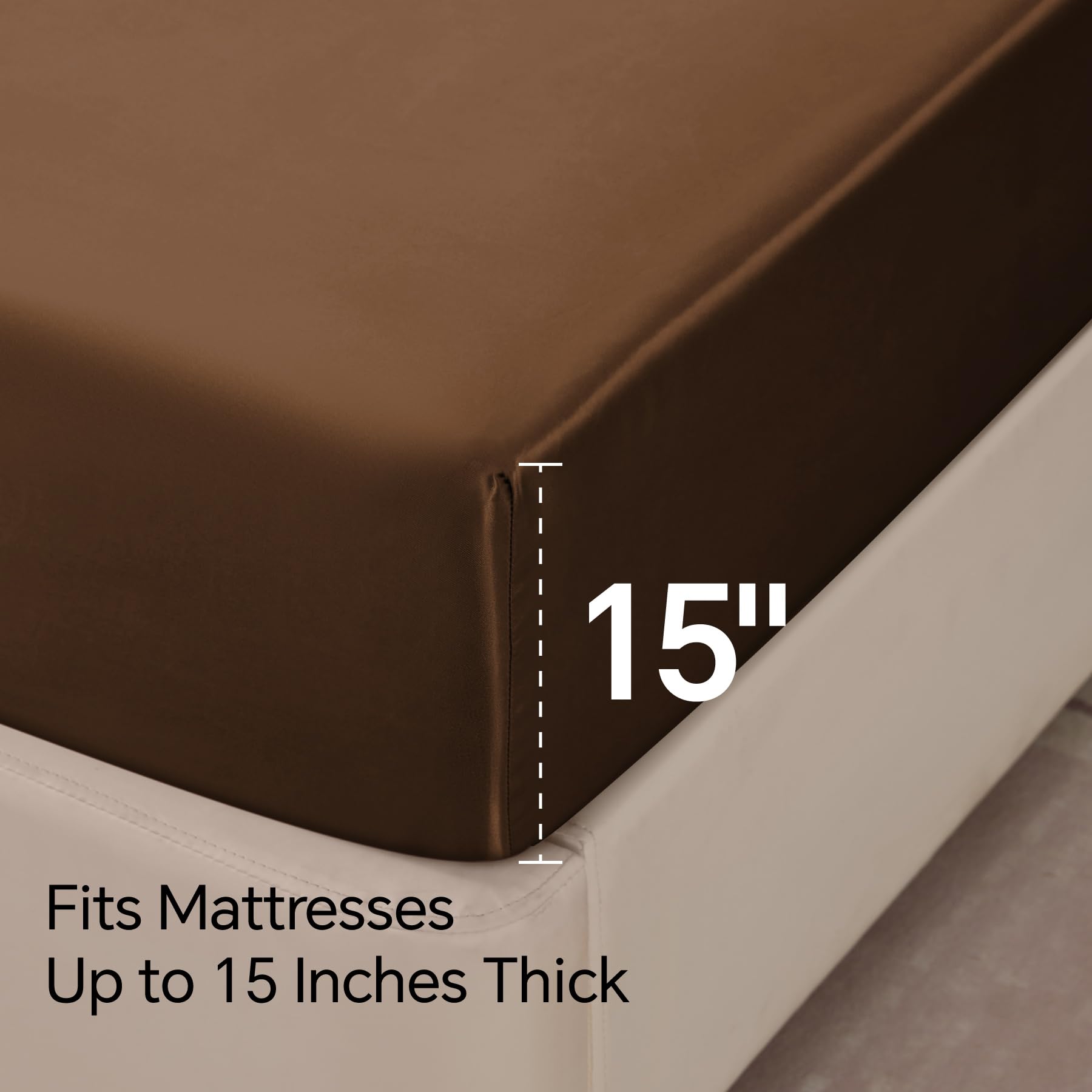 BEDELITE 4-piece satin set with flat sheet and two pillowcases laid out