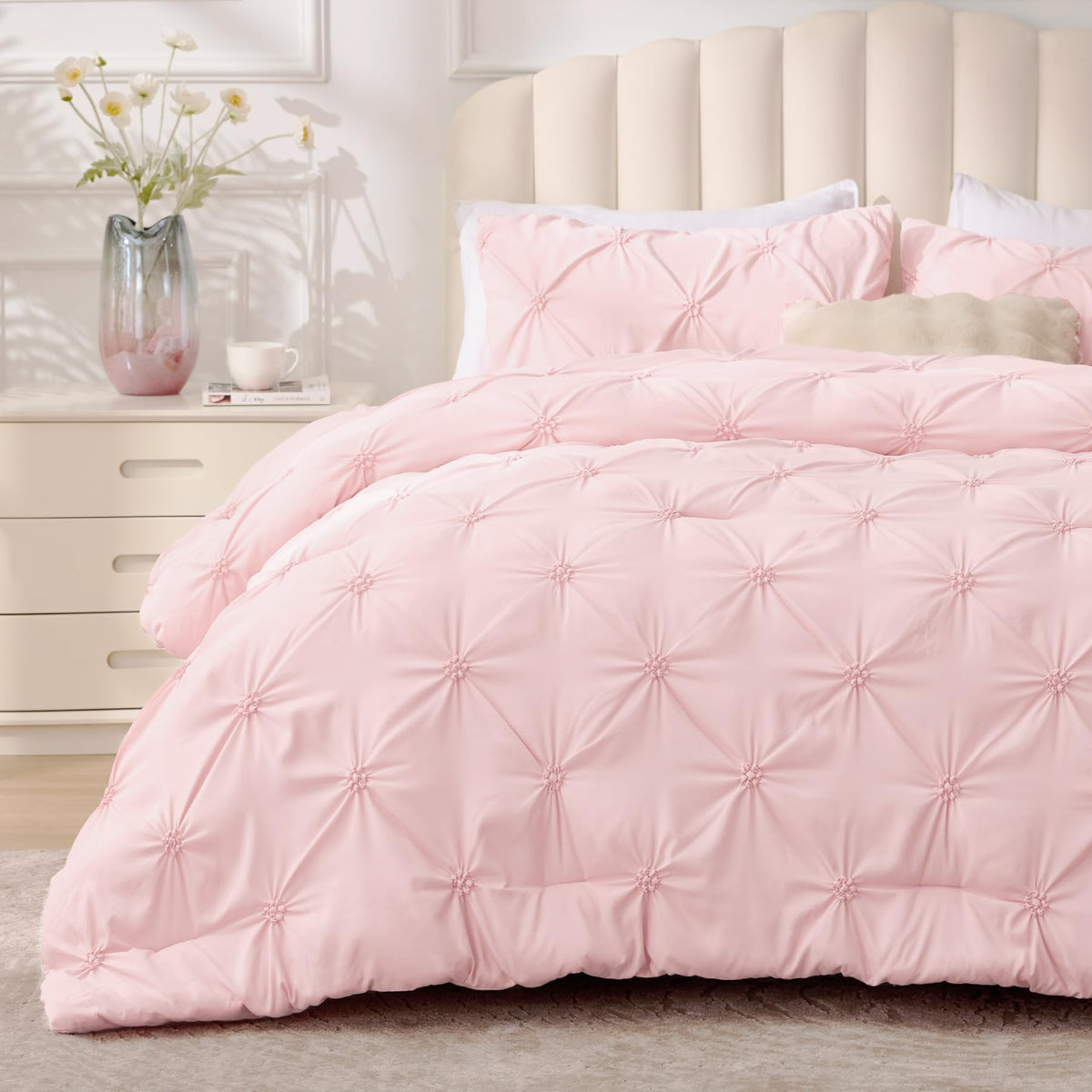 BEDELITE Baby Pink Queen Comforter Set front view showing floral design for a cozy bedroom ambiance