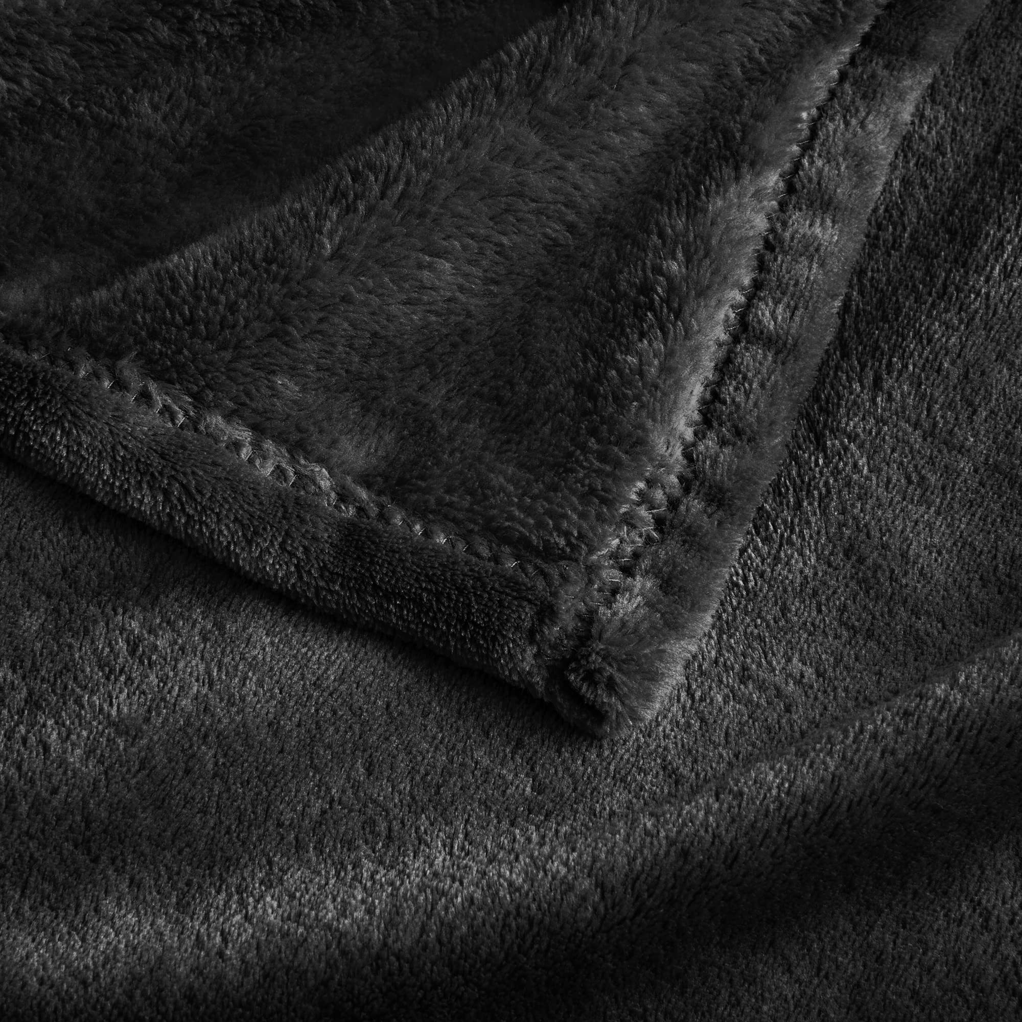 BEDELITE blanket ideal for camping and picnics in cool evenings