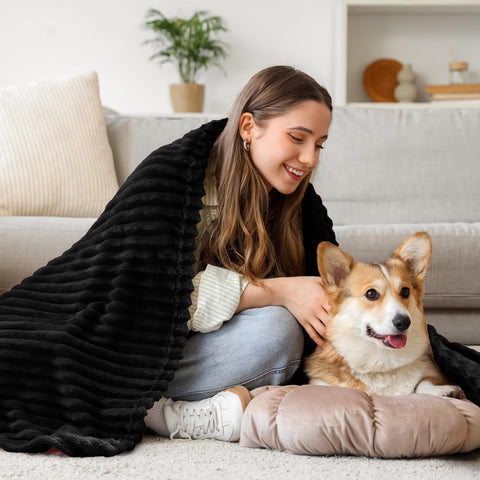 BEDELITE all-season warmth ideal for fall evenings and spring lounging