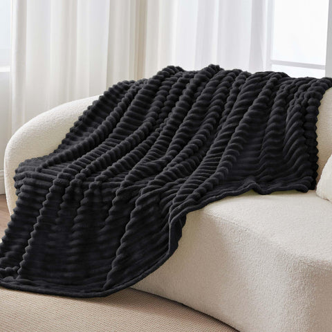 BEDELITE easy-care blanket resists shrinking and fading for long-lasting use.