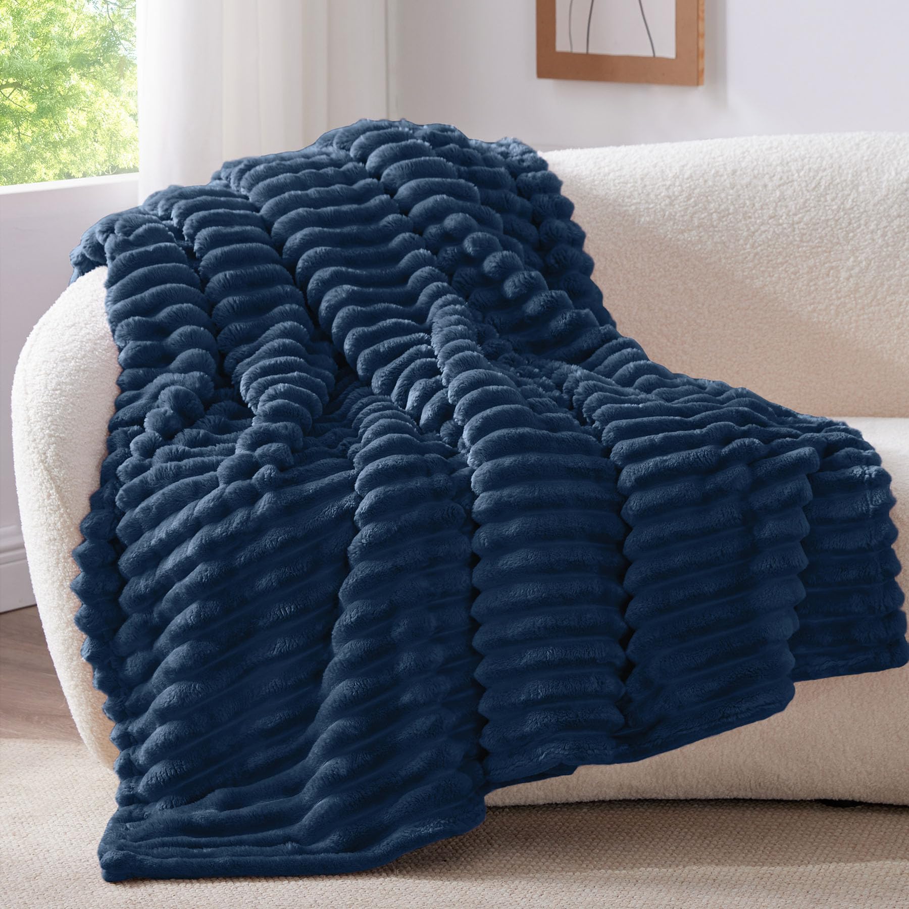 BEDELITE easy-care stitching keeps edges neat after washing